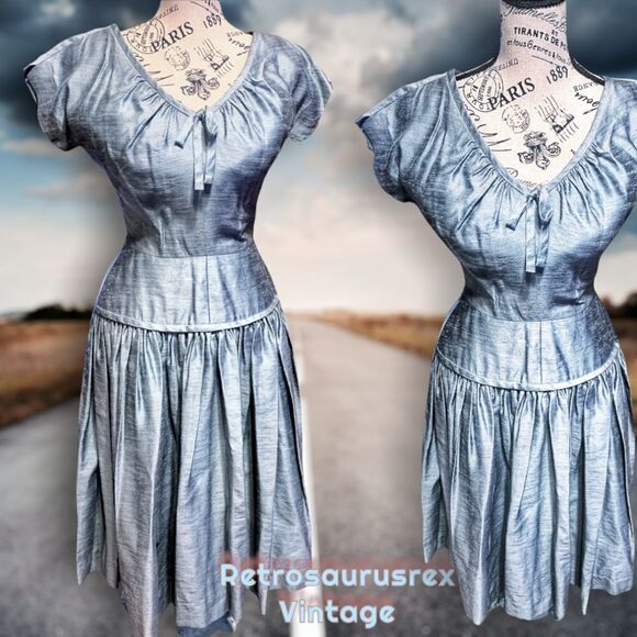 𝅺vintage 1950’s Old Hollywood Special Event Circle Skirt Blue Dress, Small - Picture 8 of 9